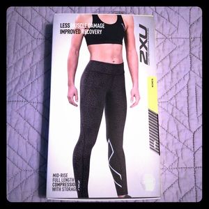 2XU compression tights